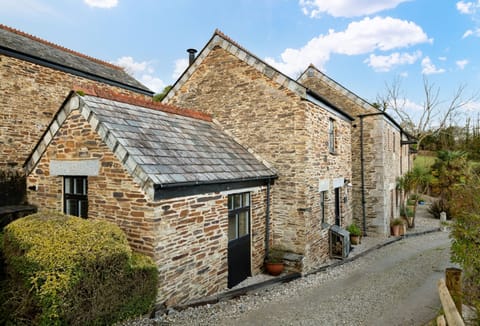Welcome to Honey Pot, quietly settled between Liskeard and Looe