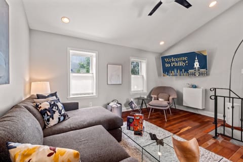 We'd LOVE for you to stay with us in Philly! 