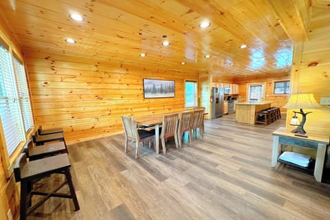 Shepherd's Rest's inviting dining area