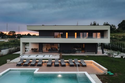 House, Smoking | 5 bedrooms