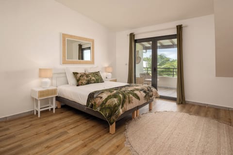 Deluxe Duplex, Sea View | 2 bedrooms, premium bedding, pillowtop beds, individually decorated