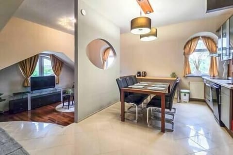 Kitchen (1)
