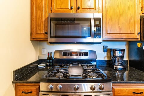 Enjoy cooking and dining