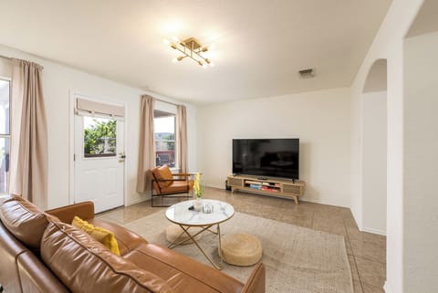 Living room with 70" Smart TV