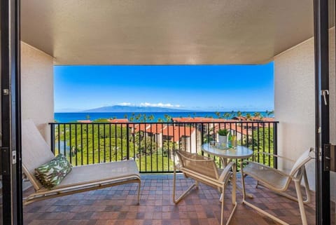 Relax on your private, and fully furnished lanai with the Pacific ocean view