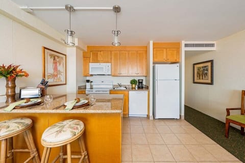 Spacious prep area with quartz countertop