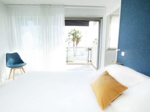 Privilege Double Room | Premium bedding, Select Comfort beds, in-room safe, desk