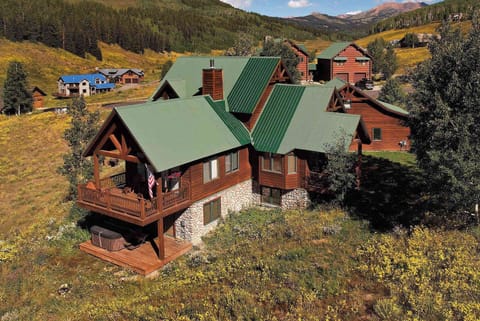 Creek Cove