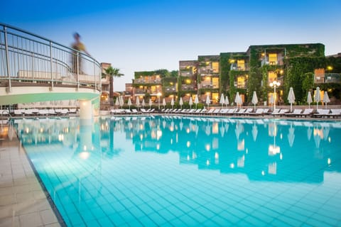 Indoor pool, 2 outdoor pools, pool umbrellas, sun loungers