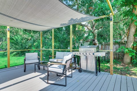 Merritt Island Vacation Rental | 2BR | 2BA | 3 Steps to Enter | 900 Sq Ft