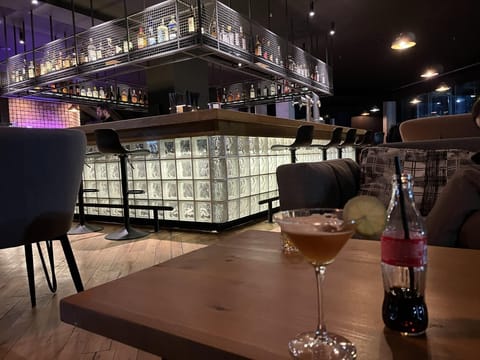 Studio | Bar (on property)