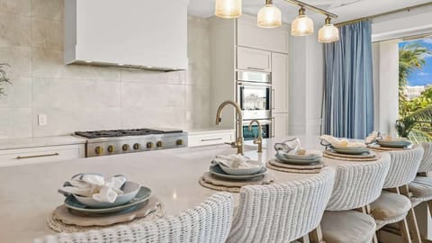 Kitchen - High Top Seating &amp; Dining