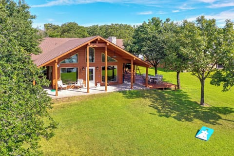 Log Cabin Vacation Rental | 3BR | 3BA | Step-Free Access | 2,550 Sq Ft