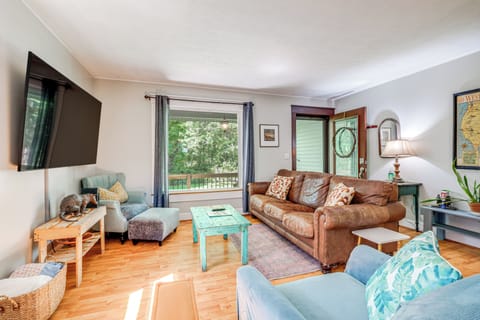 Blacksburg Vacation Rental | 3BR | 3BA | 5 Steps Required | 2,300 Sq Ft