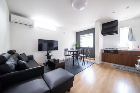 3 bedrooms, iron/ironing board, free WiFi