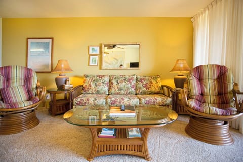 Castle at Makahu'ena at Po'ipu 4303 - Living Area (1)