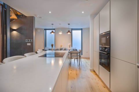House | 4 bedrooms, Internet