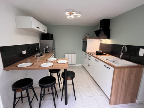 Kitchen (1)