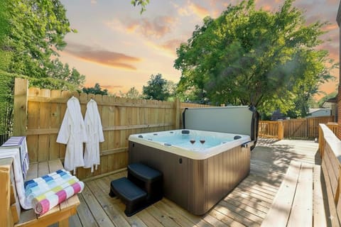 Whether it's a quiet morning or a starry night, blast the jets and relax in the private 6-person hot tub with benched seating all around.