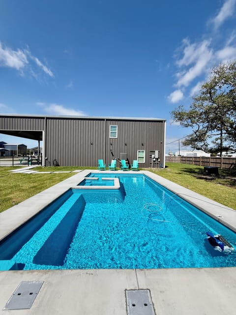Swimming Pool and Hot Tub added May 2026