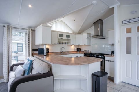 Microwave, oven, stovetop, toaster