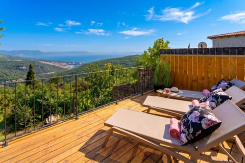 Family House, 3 Bedrooms, Microwave, Mountainside (Casa Giuseppe /w Panoramic View) | Property grounds