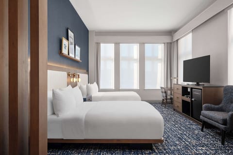 Hypo-allergenic bedding, in-room safe, blackout drapes