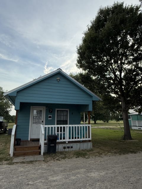 #7 Say What Circle exterior