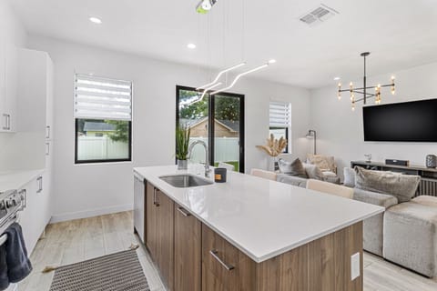 Don't you love showing up to a home even better than the photos? WE DO!