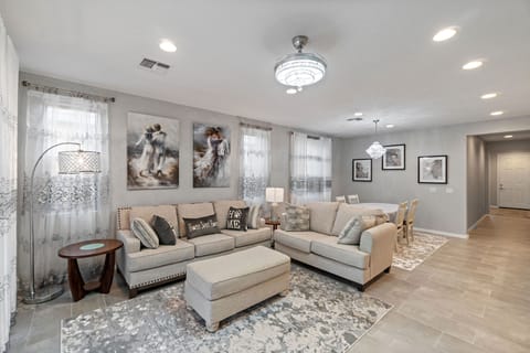 Casa Grande Vacation Rental | 4BR | 3BA | 1,860 Sq Ft | Step-Free Entry