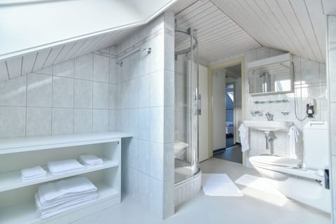 Suite | Premium bedding, minibar, in-room safe, desk