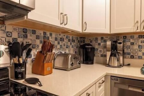 C0bf0a42 dea4 442b 9de9 3fcdbb9830e3