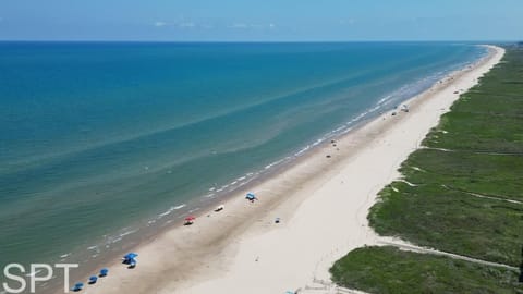 Apartment, 2 Bedrooms | Beach | Beach nearby