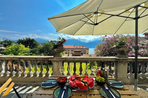 Family Apartment, Multiple Bedrooms, Beachside (Giardino Floreale di Menaggio) | Outdoor dining