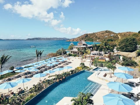 Outdoor pool, cabanas (surcharge)
