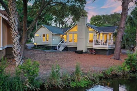 Welcome to 19 Lake Village!