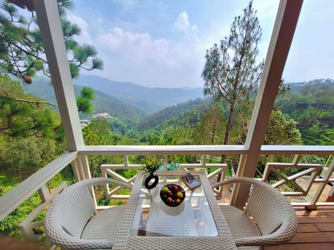 Exclusive Tree House | Individually decorated, individually furnished, blackout drapes