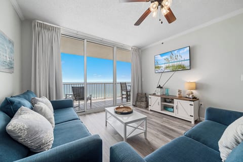 Seamless transition from living space to expansive ocean views, creating a tranquil and inviting atmosphere.