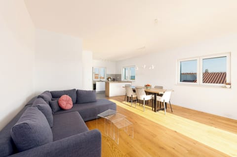 Apartment | Living area | TV