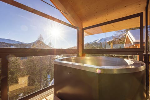 Superior Chalet # 3 mit Sauna & Hot Tub | Balcony view