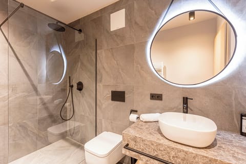 Premium Feriewohnung mit 1 SZ für max. 4 Personen | Bathroom | Hair dryer, towels