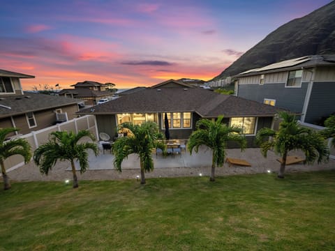 Private backyard with palms and sunset views!