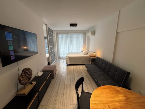 Apartment | Living area | Flat-screen TV