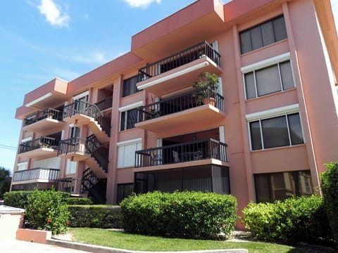 Riviera of Lido Beach exterior