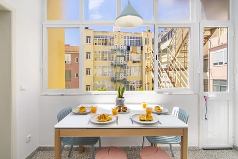 Apartment, 2 Bedrooms | Living area