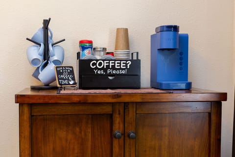 No need to run out for coffee! You'll find a Keurig and a variety of free pods.