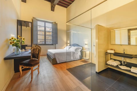 Azzurra Elegance Suite | 1 bedroom, premium bedding, down comforters, memory foam beds