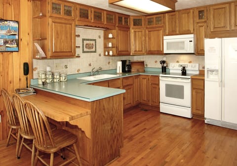 Fully equipped kitchen