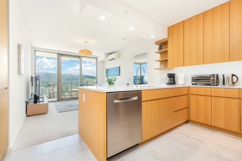 Discover the heart of the home in this fully equipped kitchen