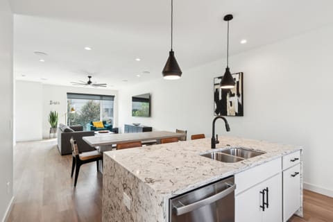 Indoors, Lamp, Sink, Sink Faucet, Kitchen